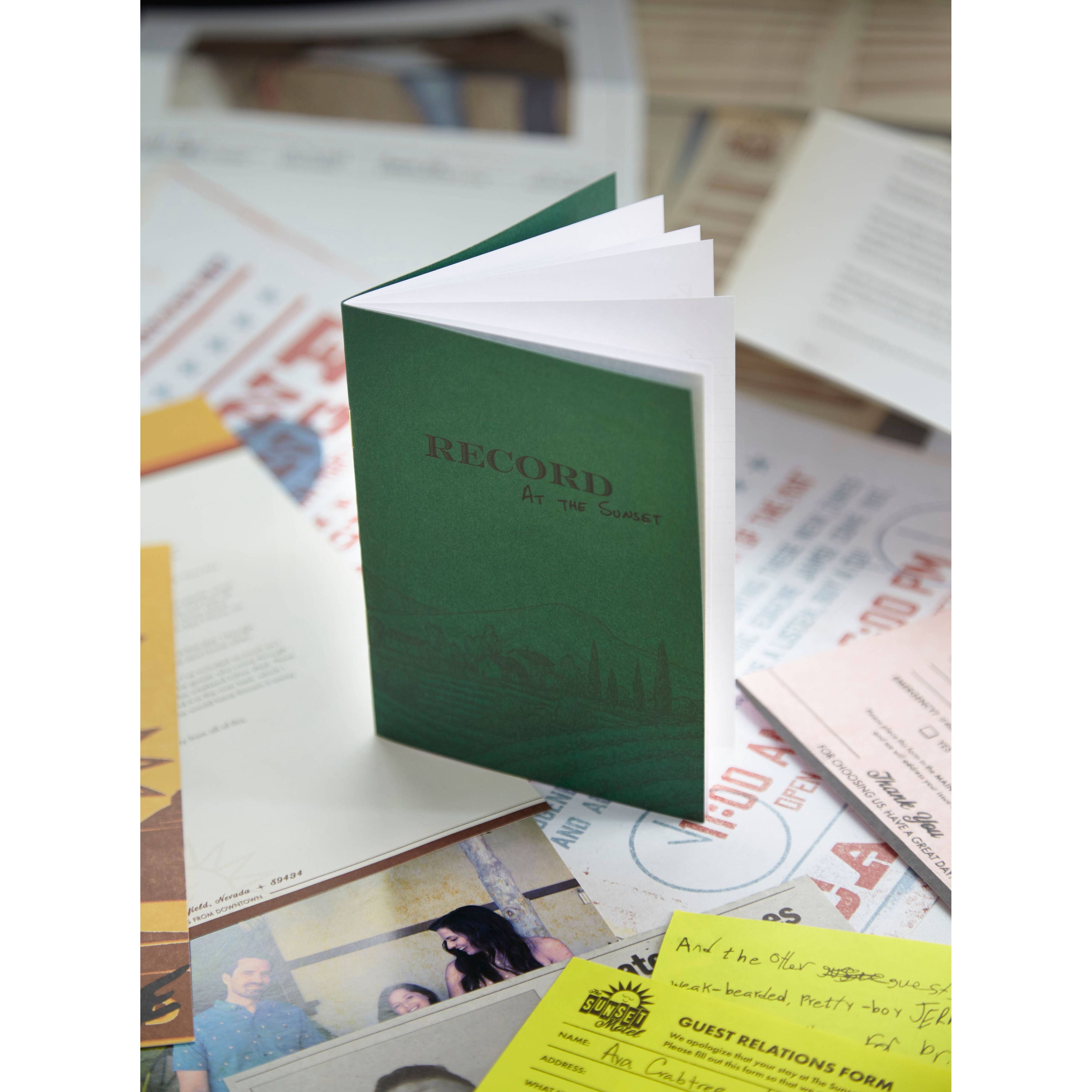 Hunt A Killer: Murder At The Motel, Murder Mystery Game