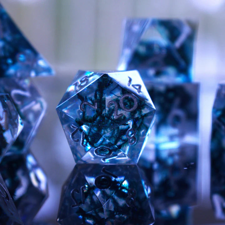 Misty Mountain - Dark Tide Sharp-Edged - 7-set Resin Dice