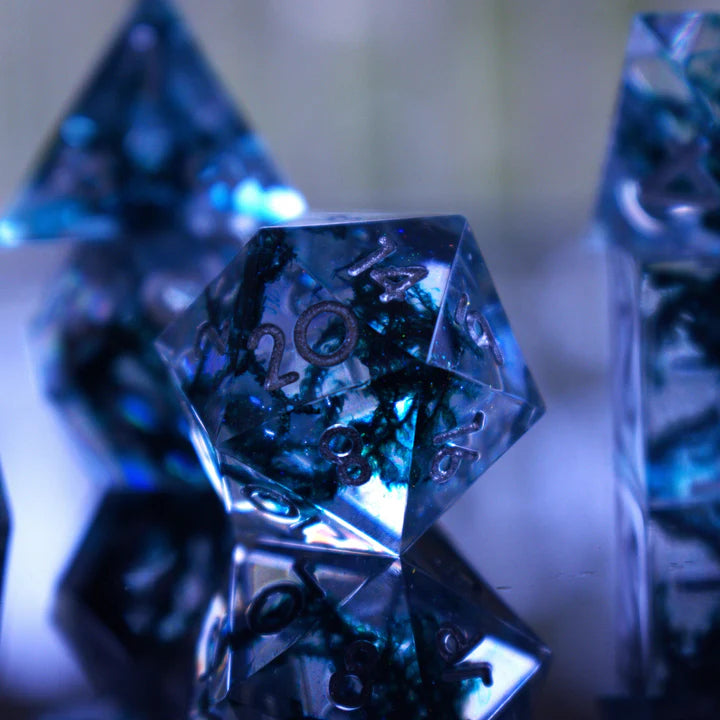 Misty Mountain - Dark Tide Sharp-Edged - 7-set Resin Dice