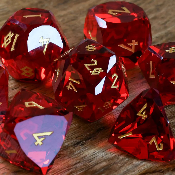 Misty Mountain - Ruby - 7-set Multifaceted Glass Dice