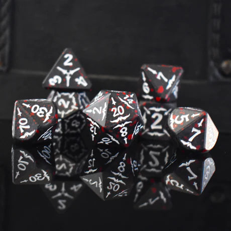 Misty Mountain - Sword of the Blood Hunter - 7-set Metal Dice