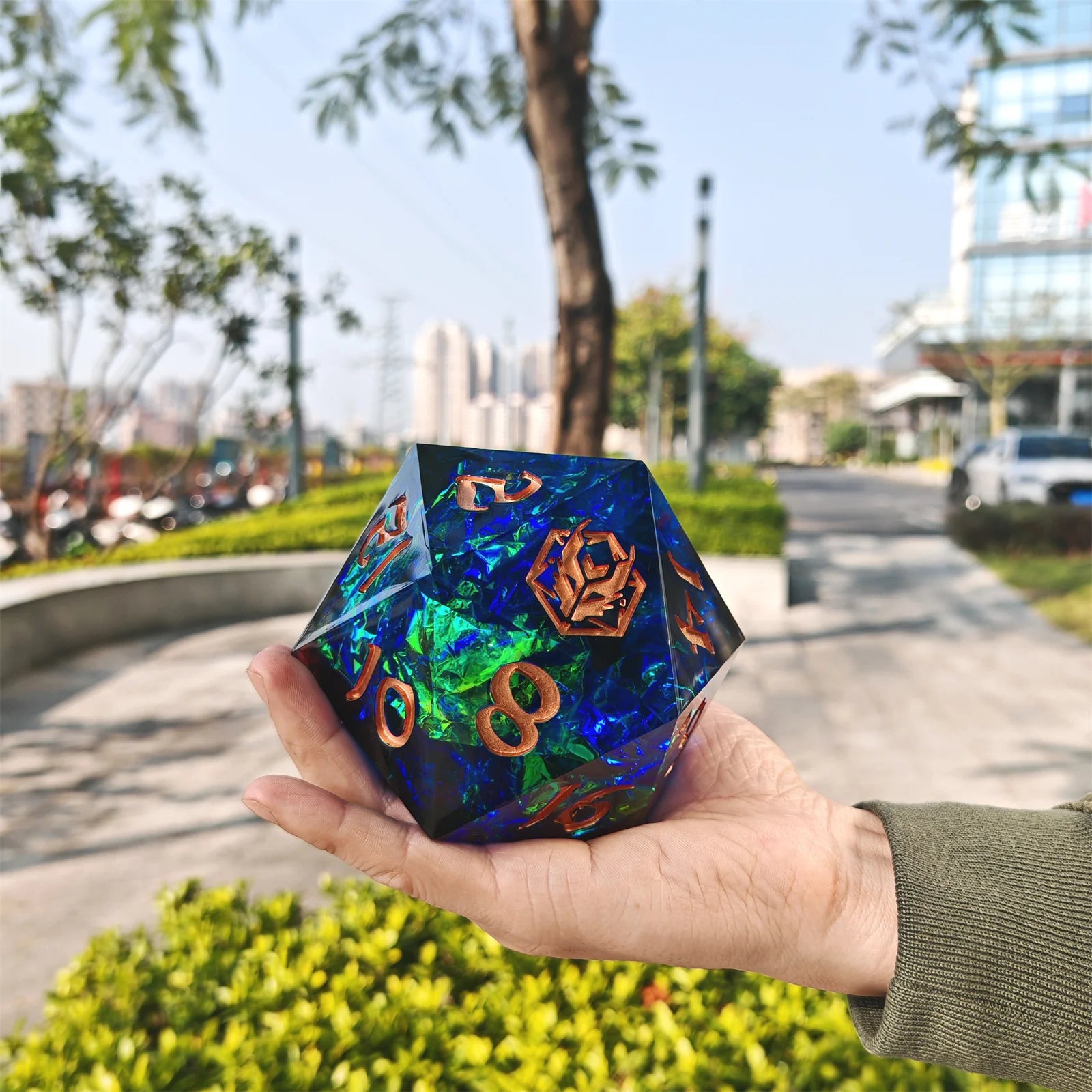 Captured Magic Chonk D20 100mm - Blue/Red with Copper Ink