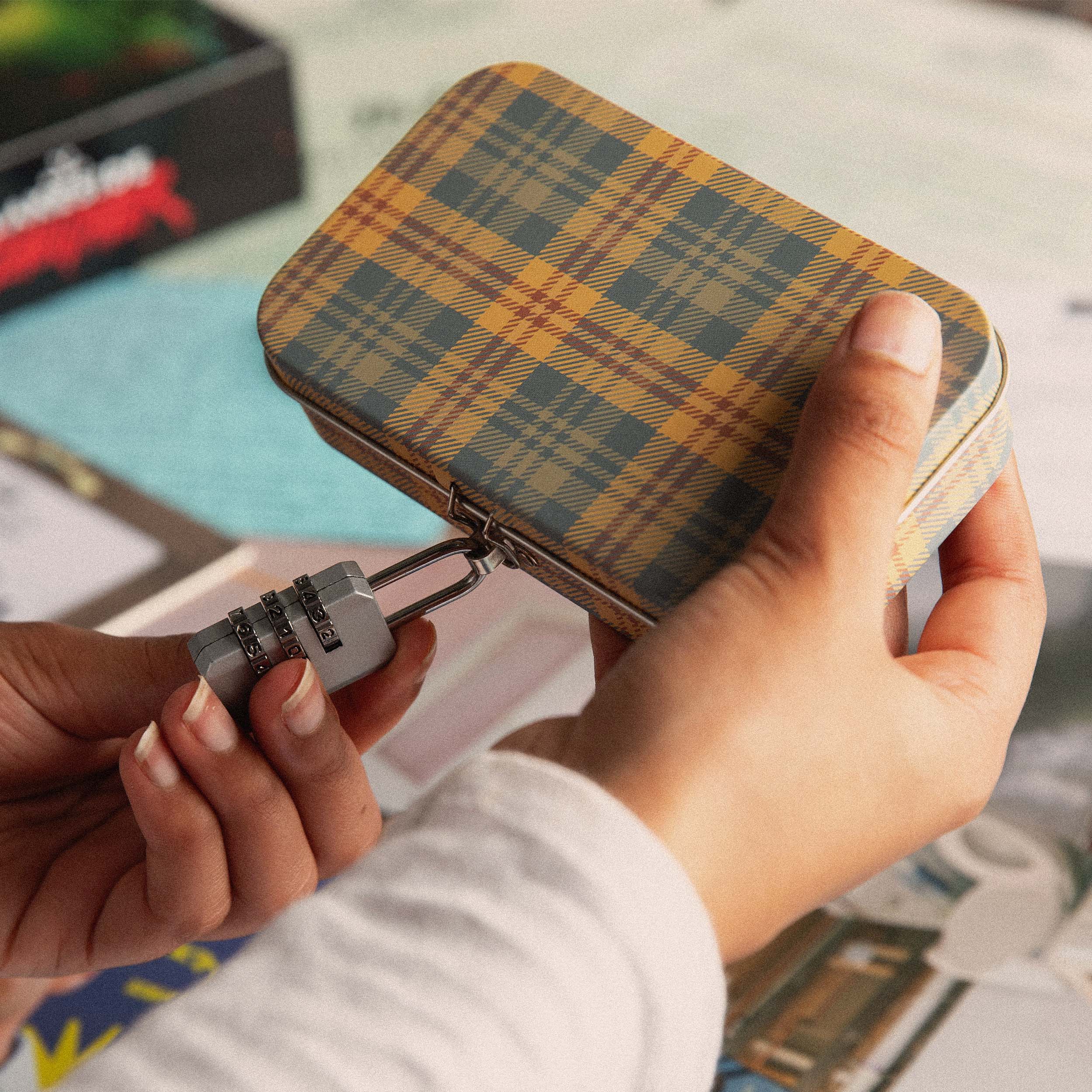 Hunt A Killer: Lakeside Slaughter, Murder Mystery Game