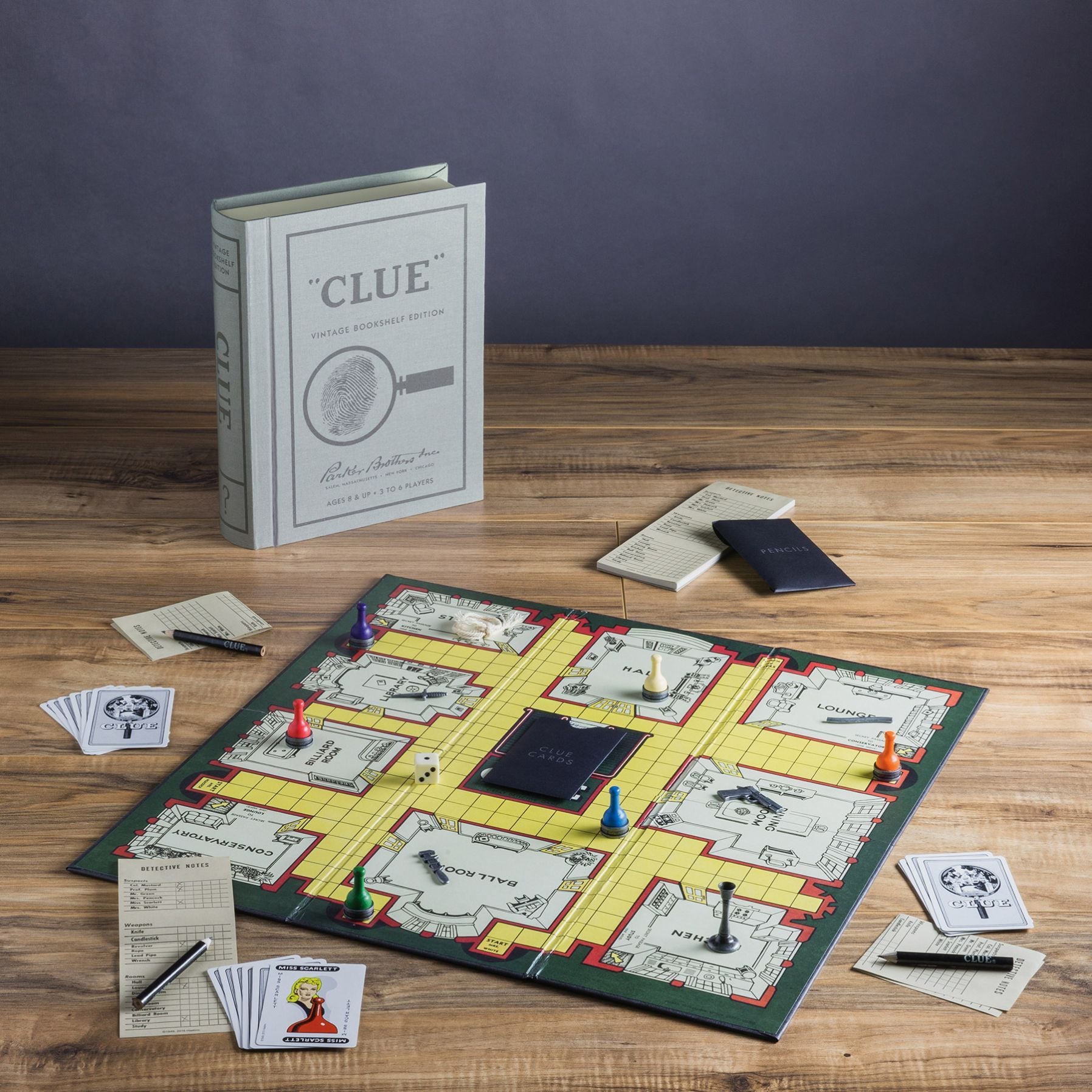 Clue (Vintage Bookshelf Edition)