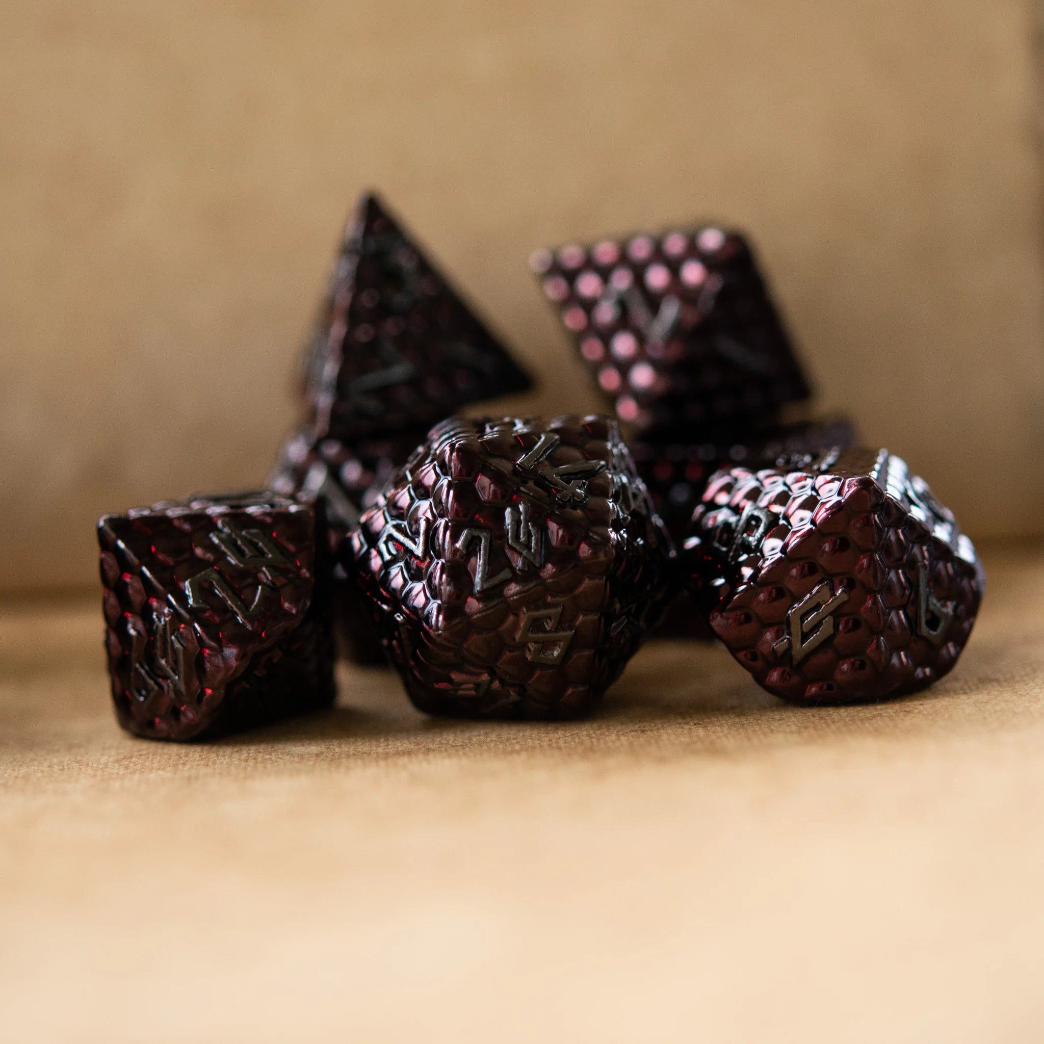 Blood Red Dragon's Egg - 7-set Metal Dice