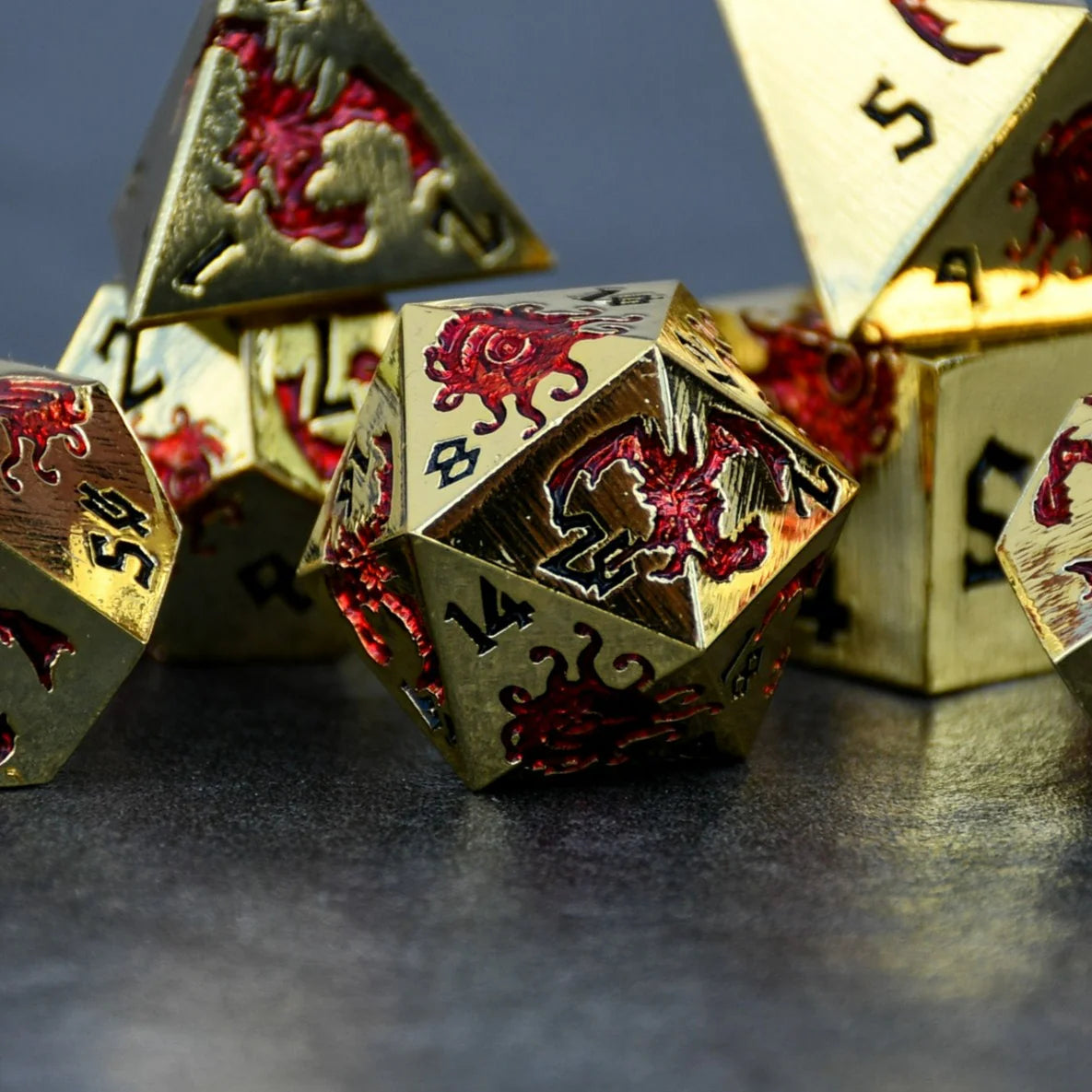 Misty Mountain - Monster Manual Dice: Gold and Red - 7-set Metal Dice