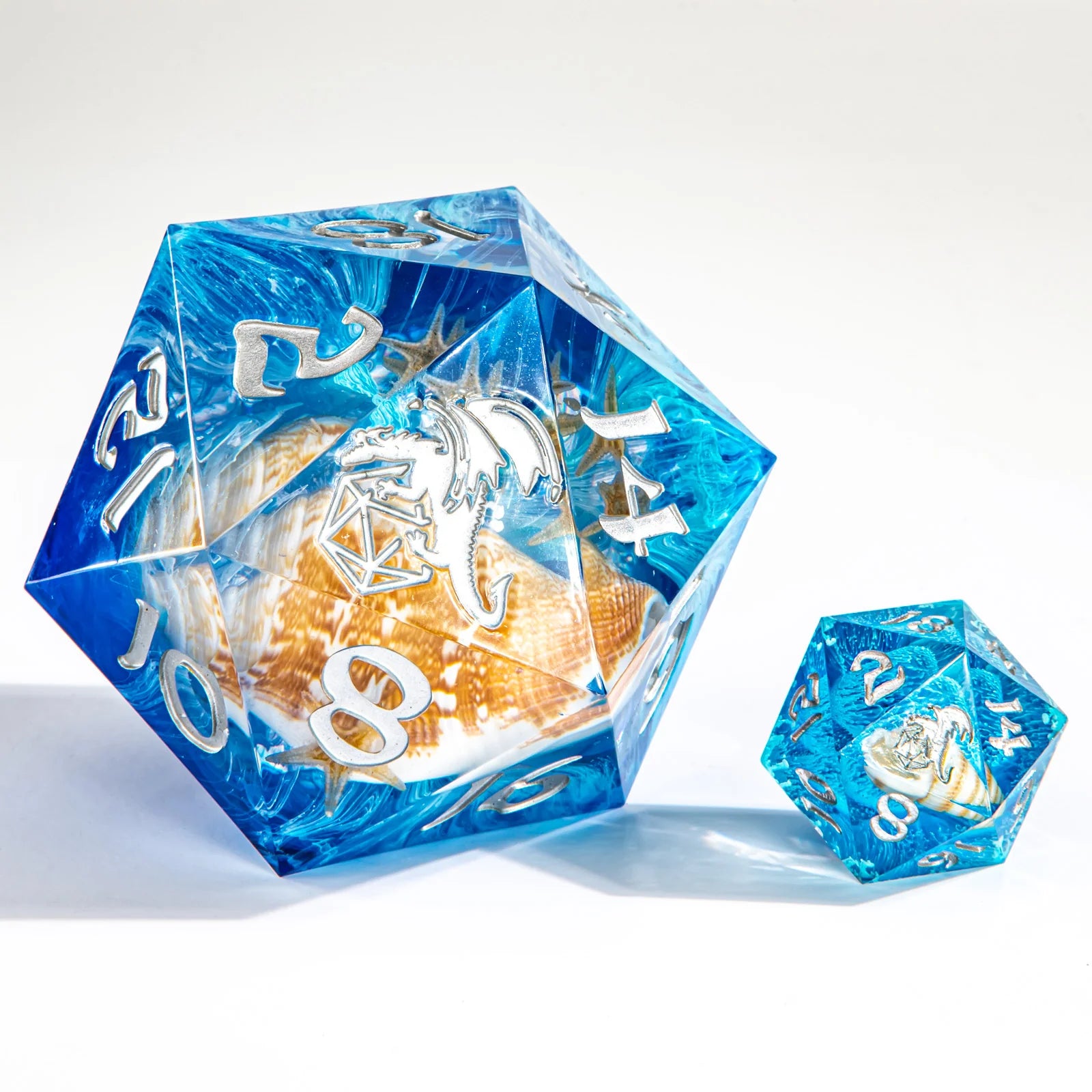Captured Magic Sharp Edge Resin D20 55mm - Sea Snail & Starfish