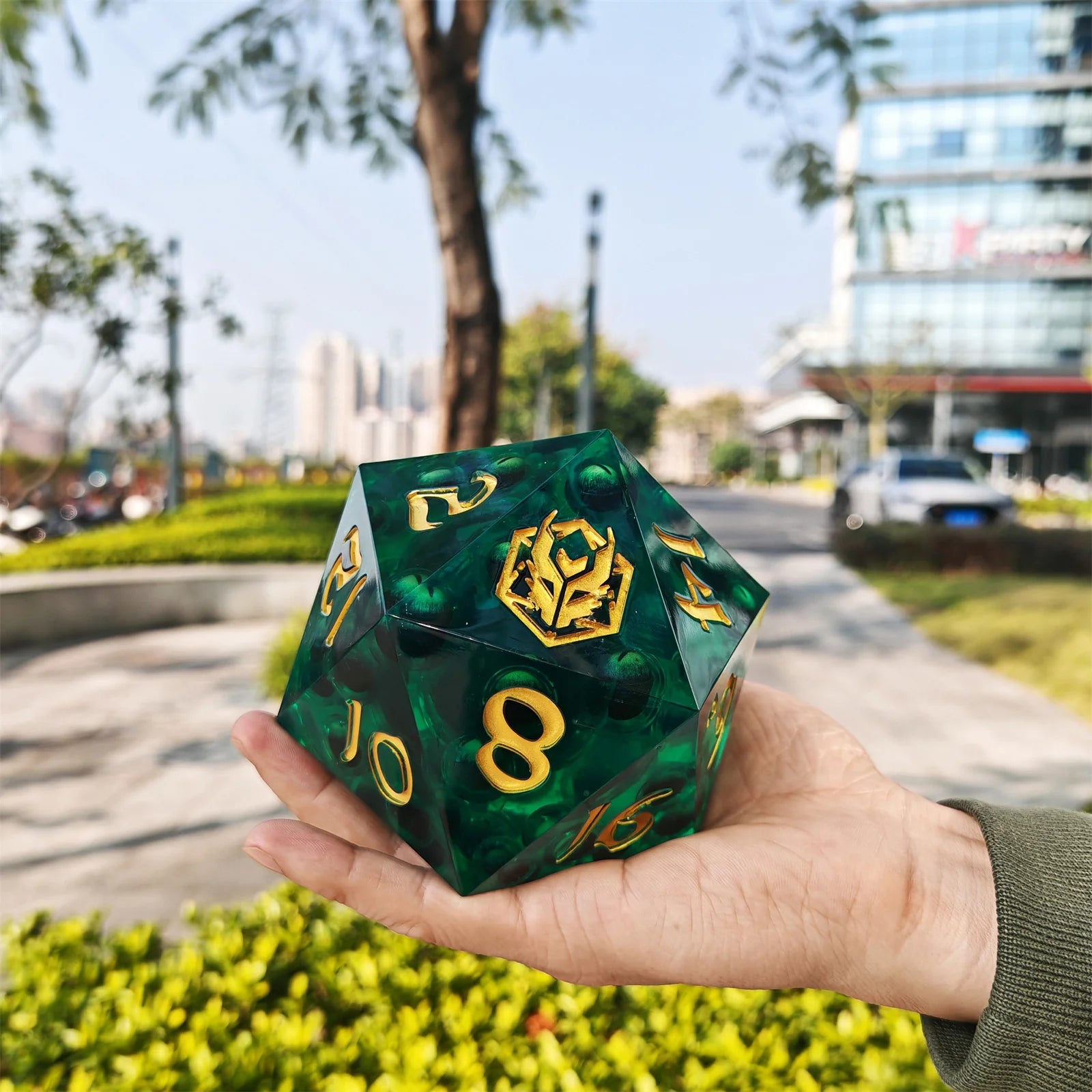Captured Magic Chonk D20 100mm - Beholder's Eye Gunk