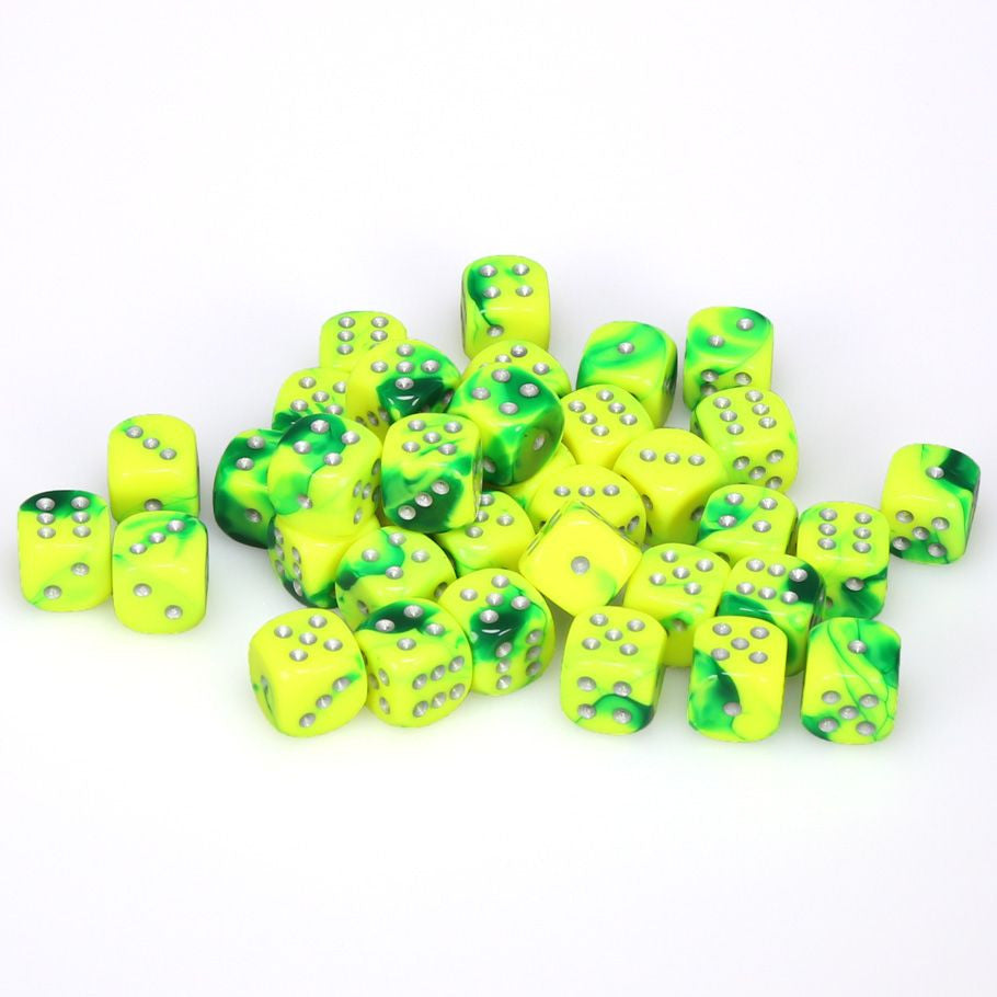 Chessex Gemini Green-Yellow/Silver Six-Sided 12mm Dice
