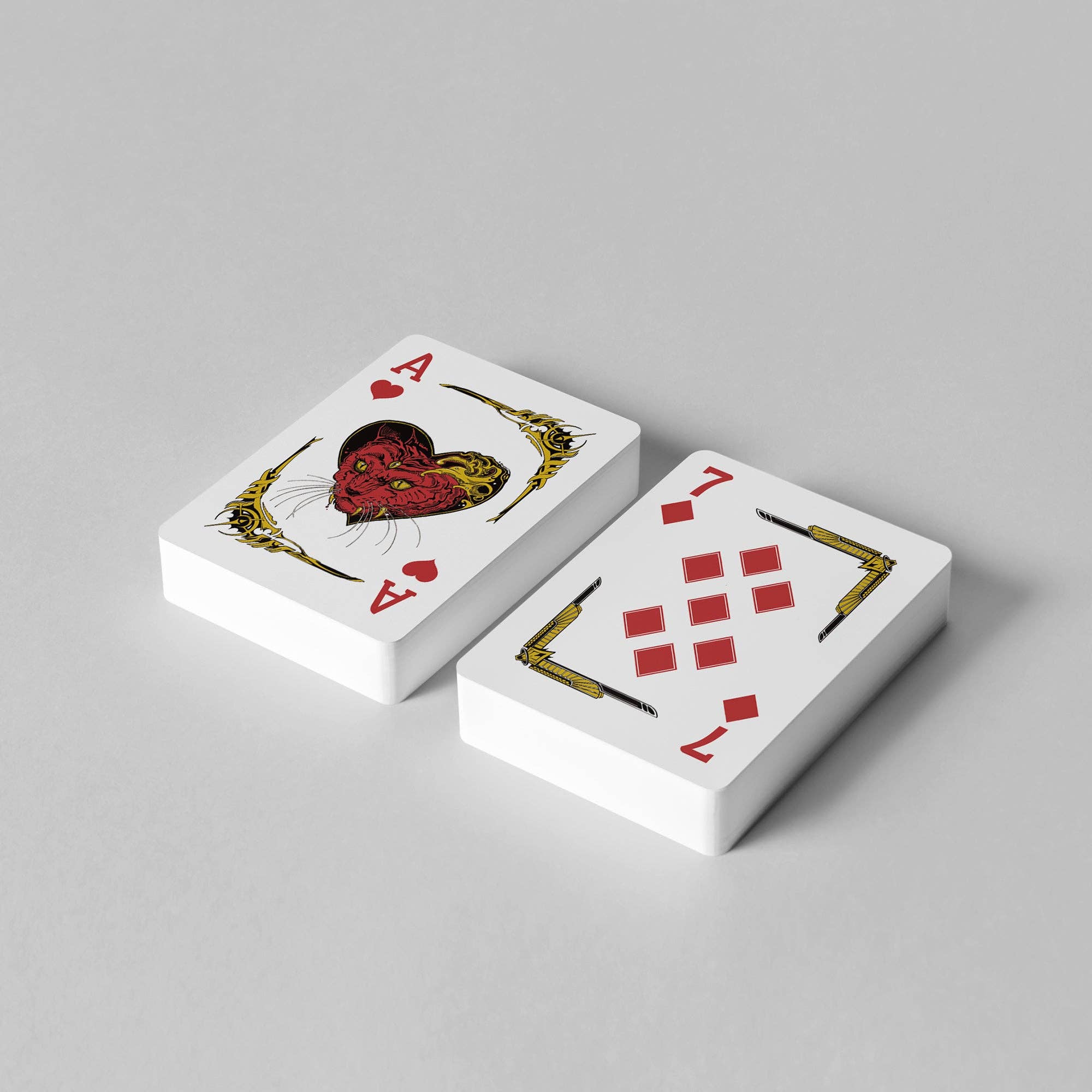 Gambling with Outer Gods Cthulhu Mythos Playing Cards: Paper Light
