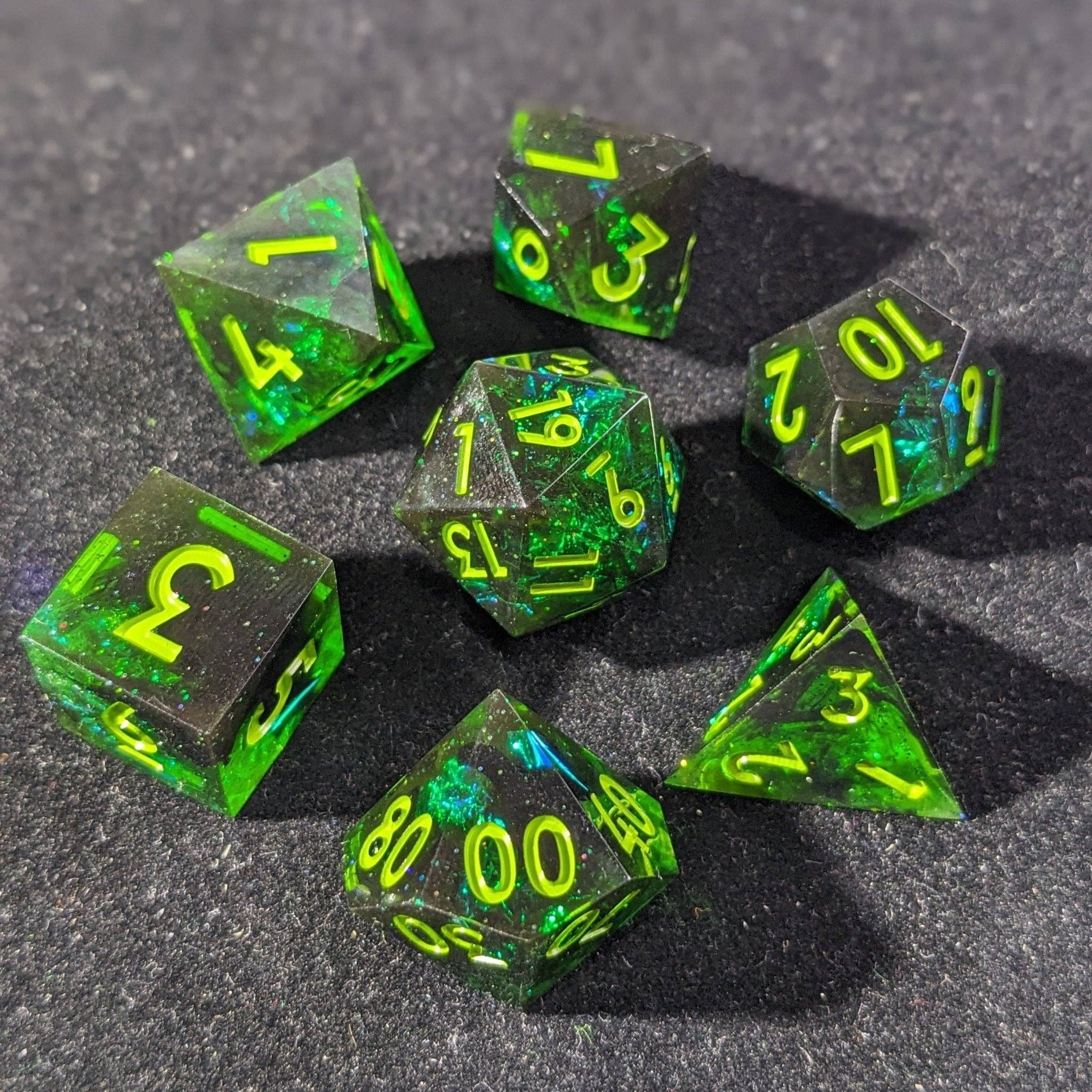 Obsidian Nebulosity - 7 Piece Luxury D&D Dice Set