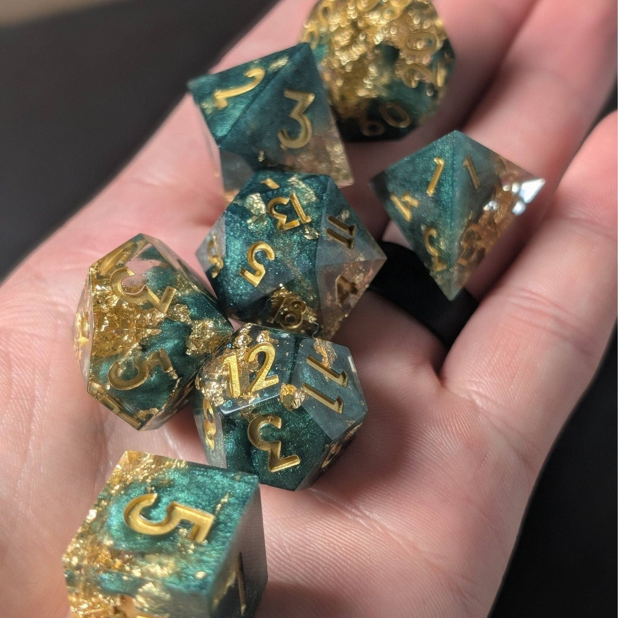 Basilisk Bloom - 7 Piece Polyhedral Dice Set