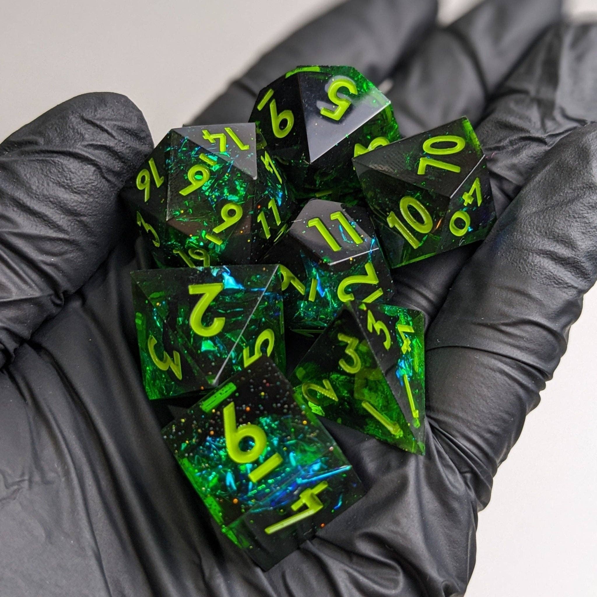 Obsidian Nebulosity - 7 Piece Luxury D&D Dice Set