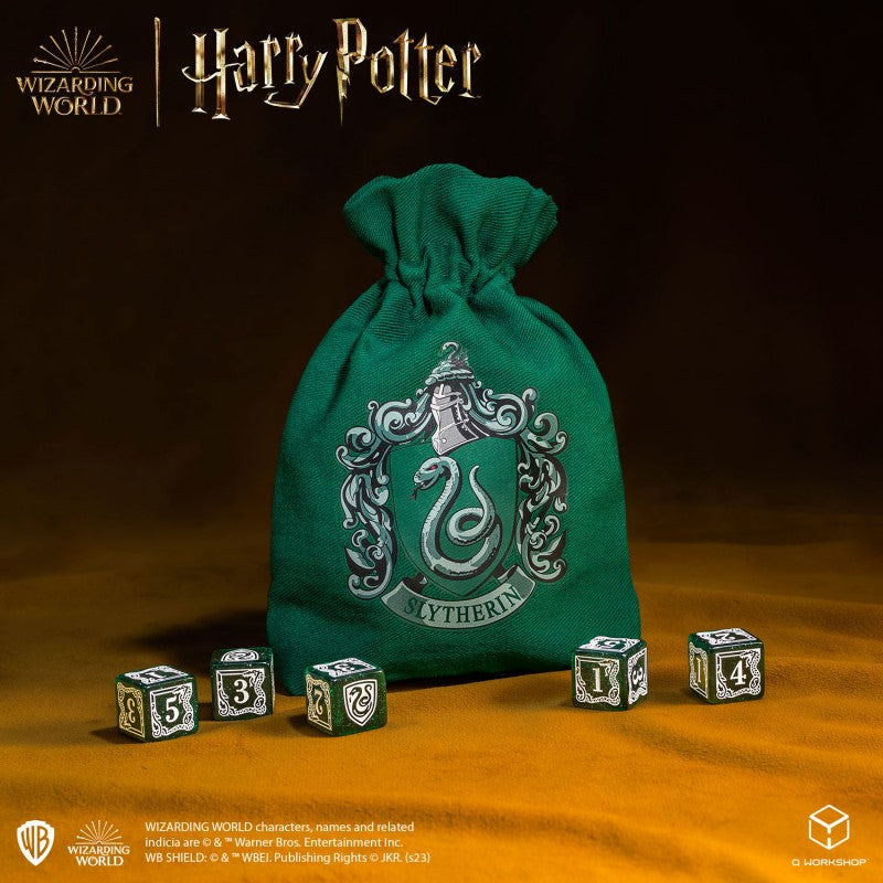 Harry Potter: Slytherin D6 Set & Pouch